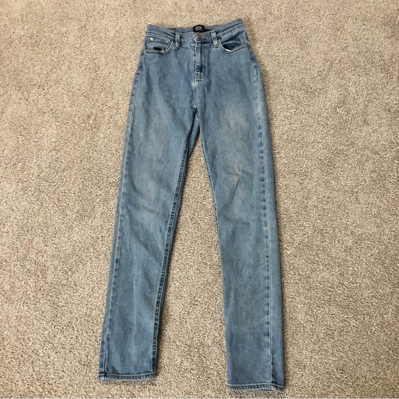 BDG Girlfriend High Rise Jeans Light Wash 25 - Picture 2 of 8